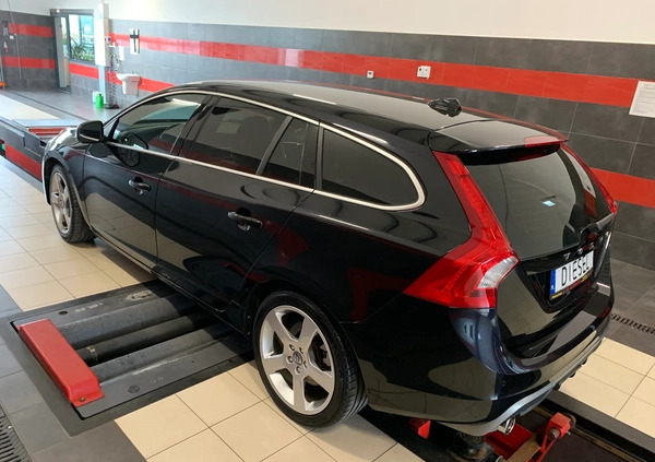 Volvo V60 cena 34900 przebieg: 249000, rok produkcji 2012 z Opalenica małe 191